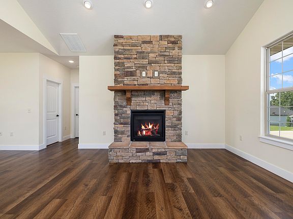 4th image of 2086 Bull Run Road