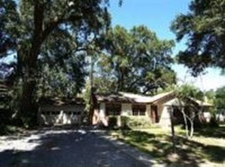 220 Forest Trl, Isle Of Palms, SC 29451