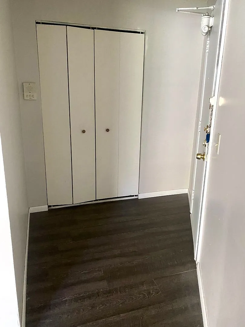 2525 Harriet Ave Building — Photo 4