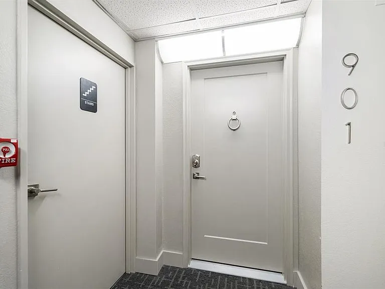 400 Island Way #901 — Photo 29