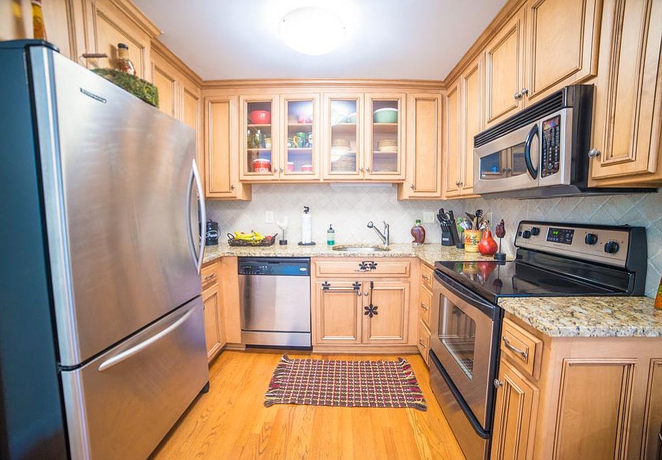 1st image of 3728 Locust St APT 15