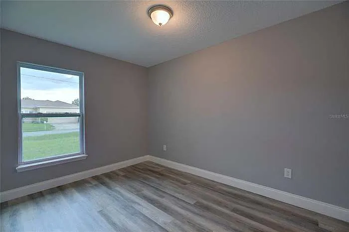 304 Corsica Ct #B — Photo 12
