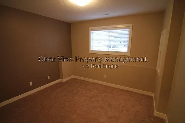 264 Sunridge Rd W — Photo 15