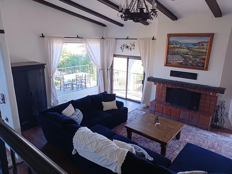 2910 Hill Valley Dr — Photo 9