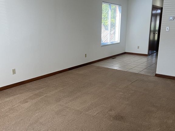 2nd image of 711 Irving St APT 4