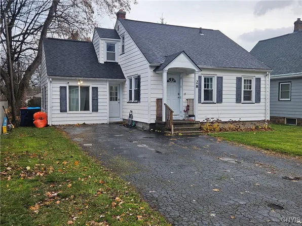 28 Heberle Rd, Rochester, NY 14609