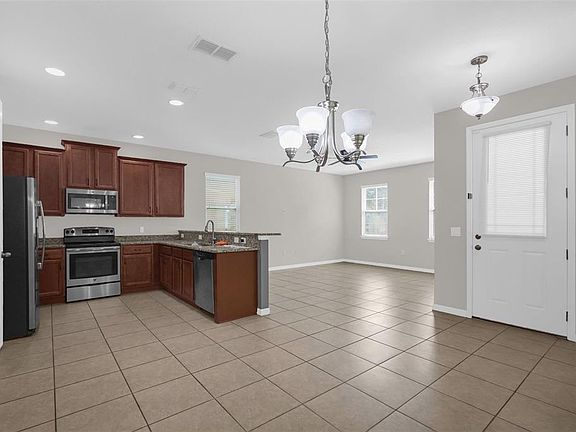 3rd image of 13845 Bridgewater Crossings Blvd