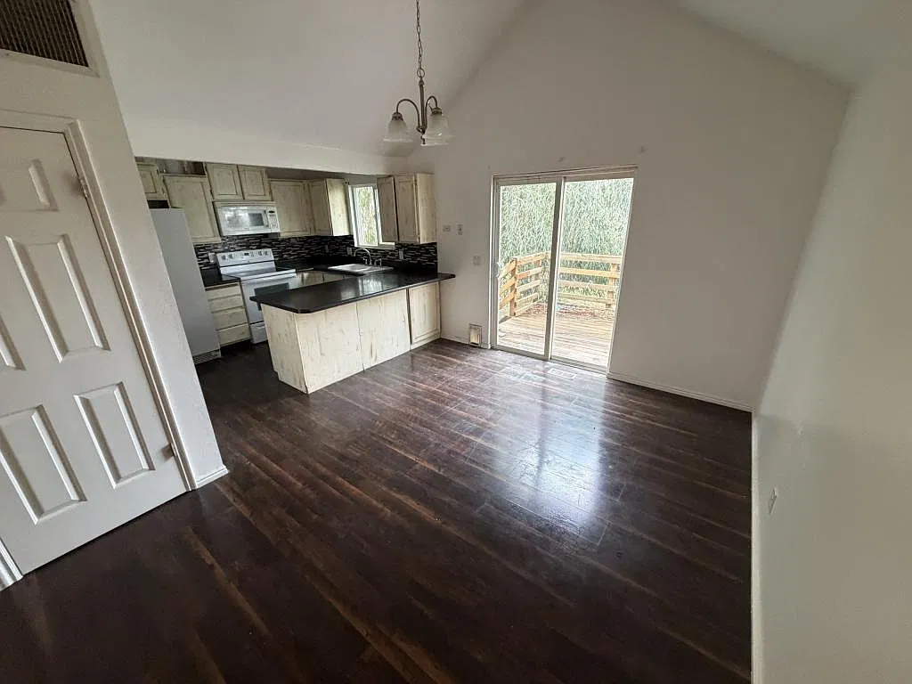 1375 West Countrywood Lane — Photo 3