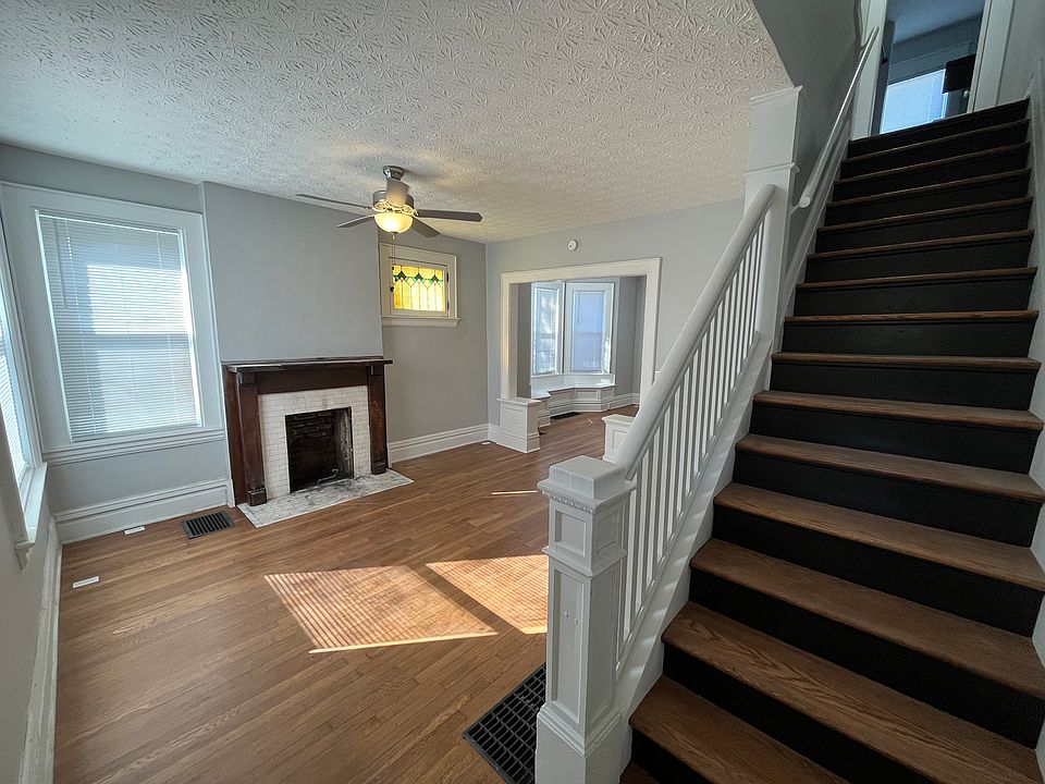1st image of 336 14th Ave #336