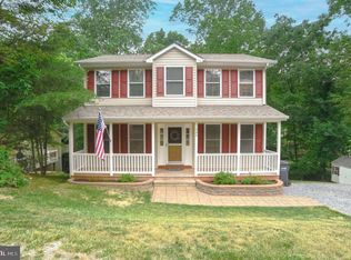 345 Chippewa Ln, Lusby, MD