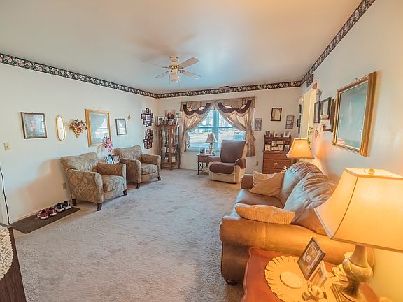 5th image of 327 S Bloomington St #13