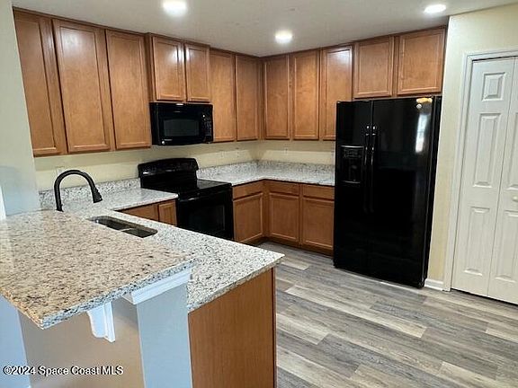 5th image of 4037 Meander Pl Unit 201