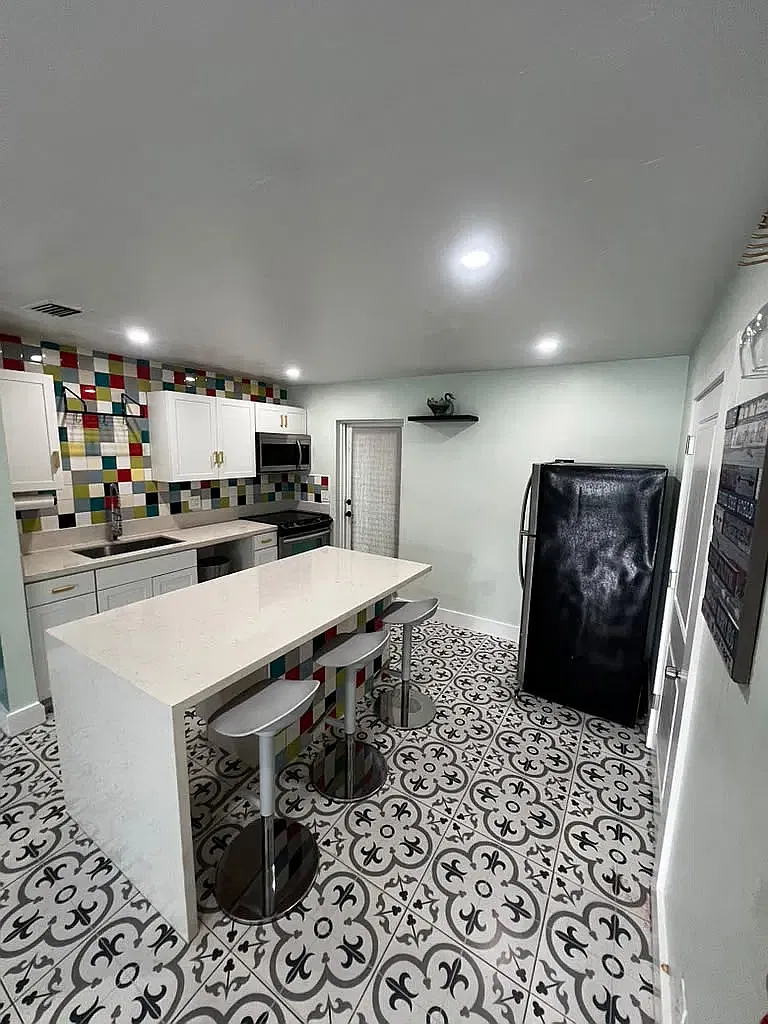 1 bed, 750 sqft, $1,895 — Photo 1
