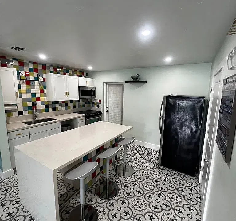 4010 NW 5th Ave #4010