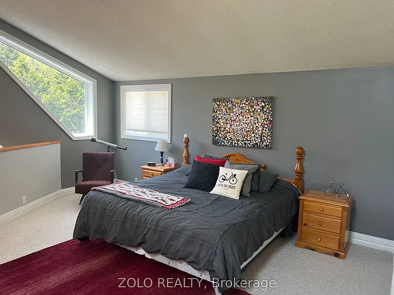 112 Carmichael Cres — Photo 11