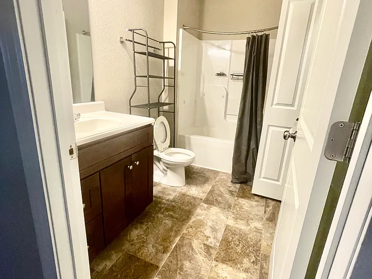 10541 Clubhouse Dr — Photo 12