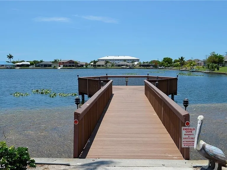 1702 Emerald Cove Dr — Photo 20