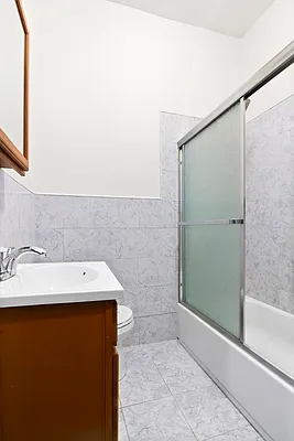 Rented by Ivey North LLC | media 9