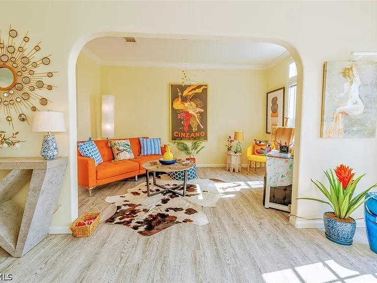 1084 E Anchor Ln — Photo 8