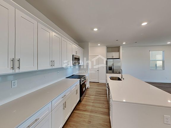 3rd image of 7933 Banquero Ct