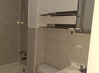 23-81 26th St #2, Astoria, NY 11105