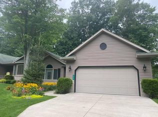 2840 S Townline Rd, Houghton Lake, MI 48629