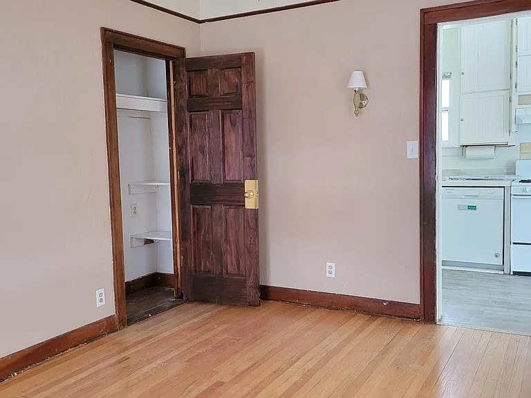 512 College Ave #1 — Photo 12