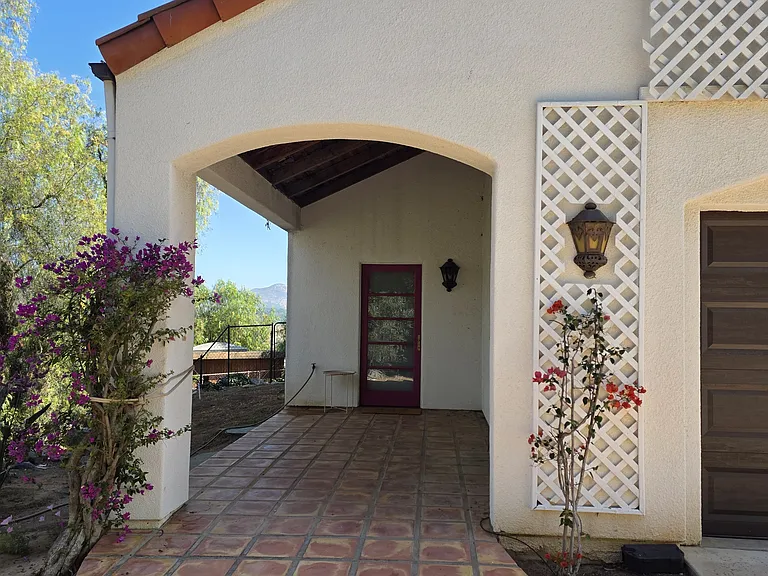 2740 Mountain View Dr #A — Photo 2