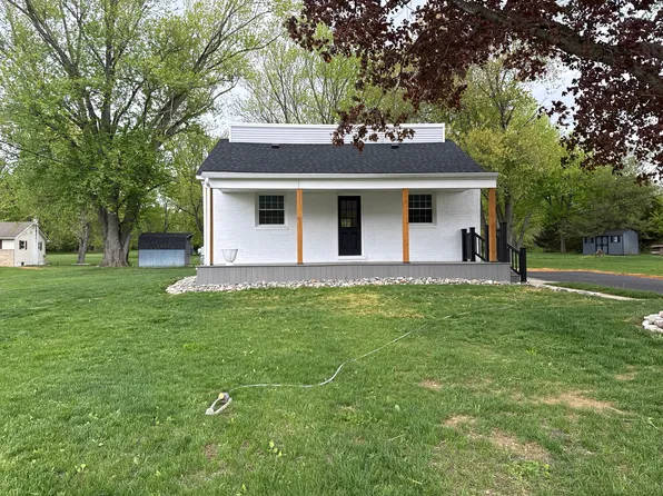 4431 Garnet Mine Rd, Upper Chichester, PA 19061