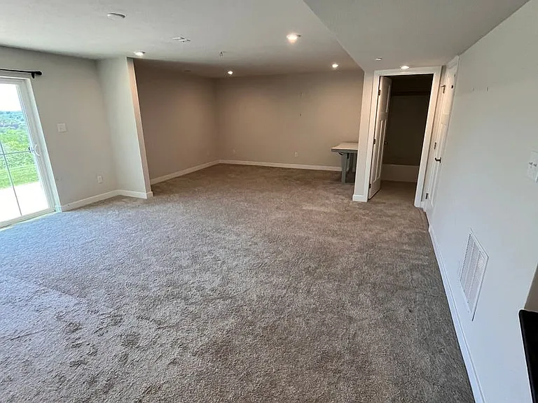 437 Greenwood Dr — Photo 18