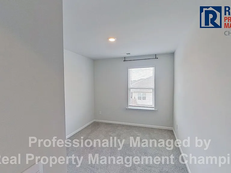 3110 Lobelia Ln — Photo 17