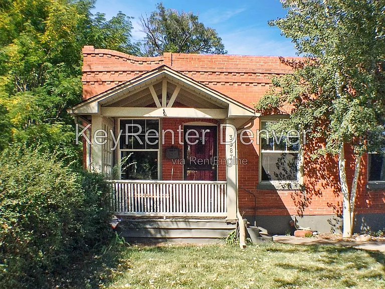 3387 W Moncrieff Pl — Photo 1
