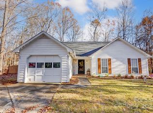 3711 Sandberry Dr, Waxhaw, NC 28173