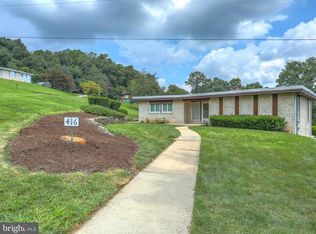 416 McCoy Ln, York, PA 17406