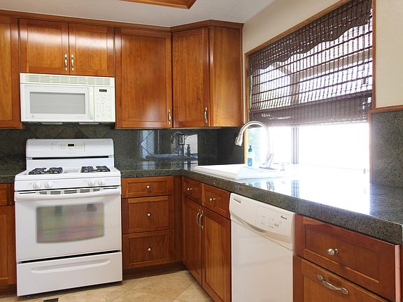 5th image of 3572 Garden Ct