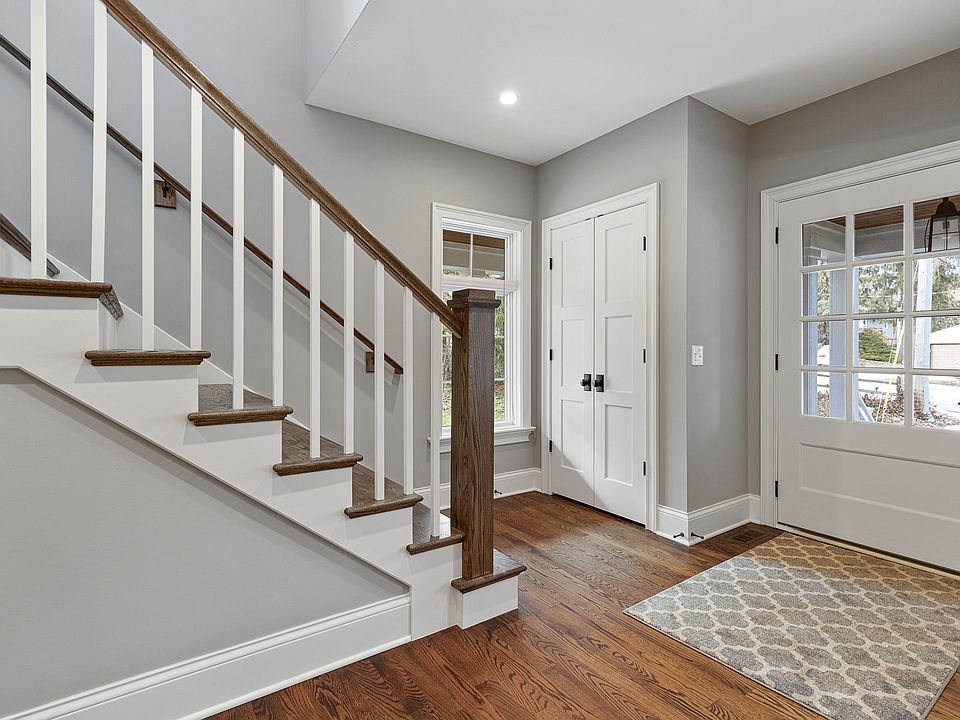 48 South St, Geneva, IL 60134 Zillow