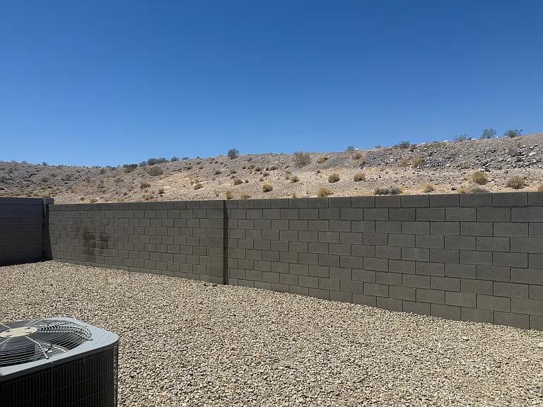 2340 Tapatio Dr — Photo 35