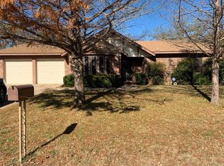 6525 Victoria Ave, North Richland Hills, TX 76180