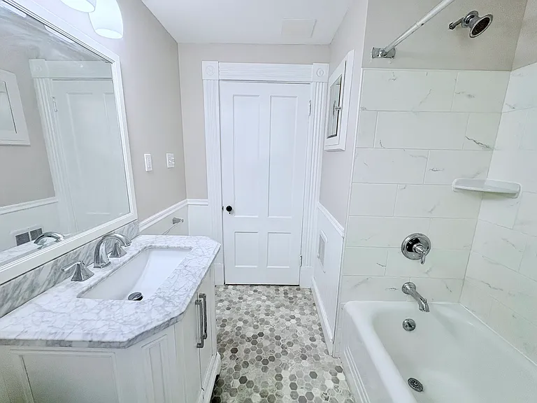 883 Union St #2 — Photo 11