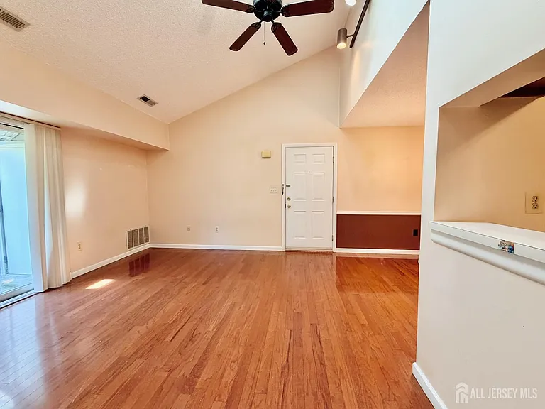 2310 Ravens Crest Dr — Photo 5