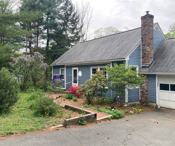 677 Station Rd, Amherst, MA, 01002