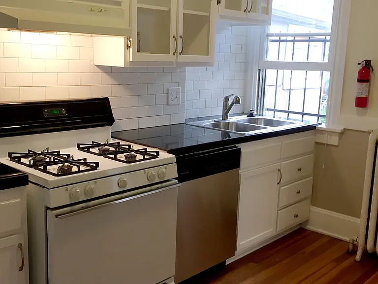 1400 N Detroit St #6 — Photo 6