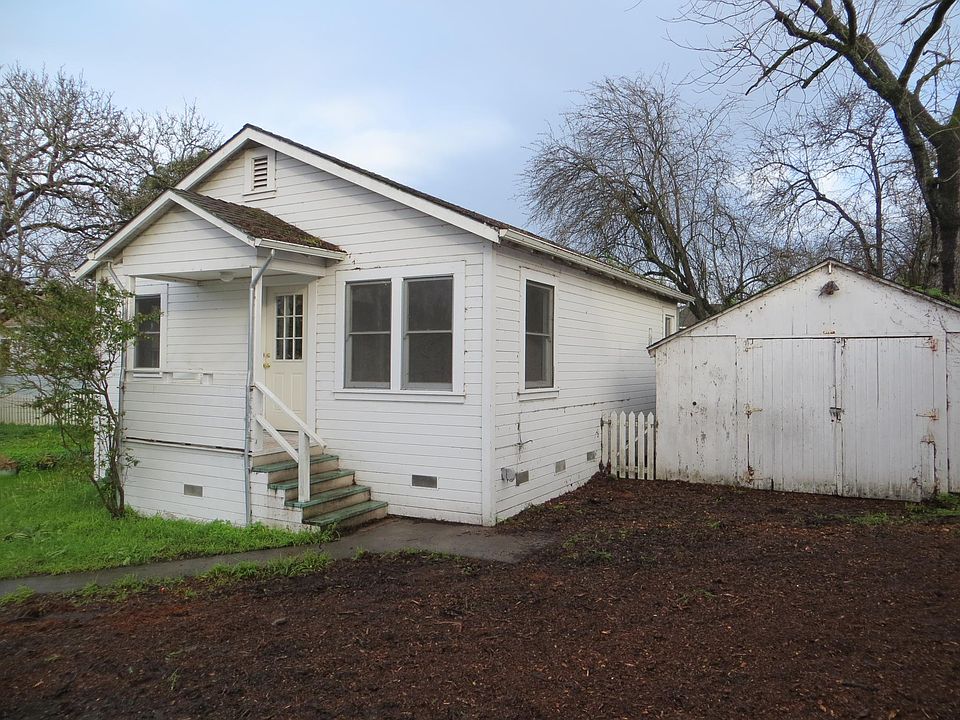 1st image of 222 1/2 5th St
