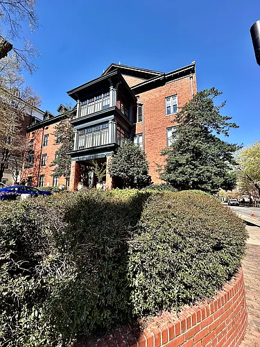 229 N Poplar St Photo 1
