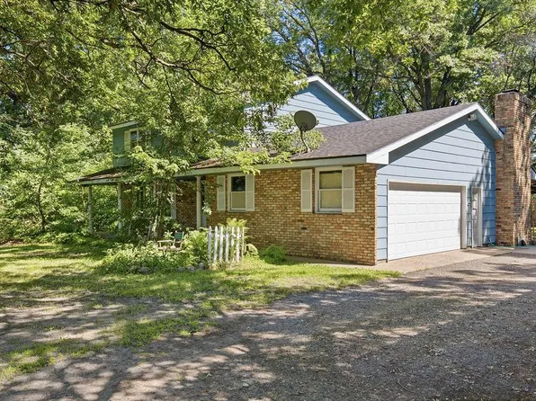 2814 Crosstown Blvd NE, Ham Lake, MN 55304