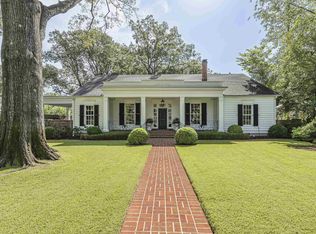 208 Tuckahoe Ln, Memphis, TN 38117