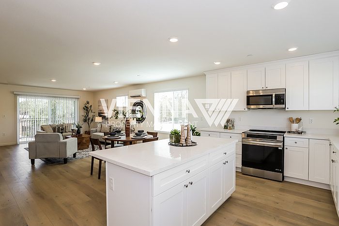 1st image of 7996 Quiet Knolls Dr