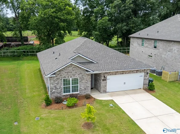 122 Cedar Lake Rd, Toney, AL 35773