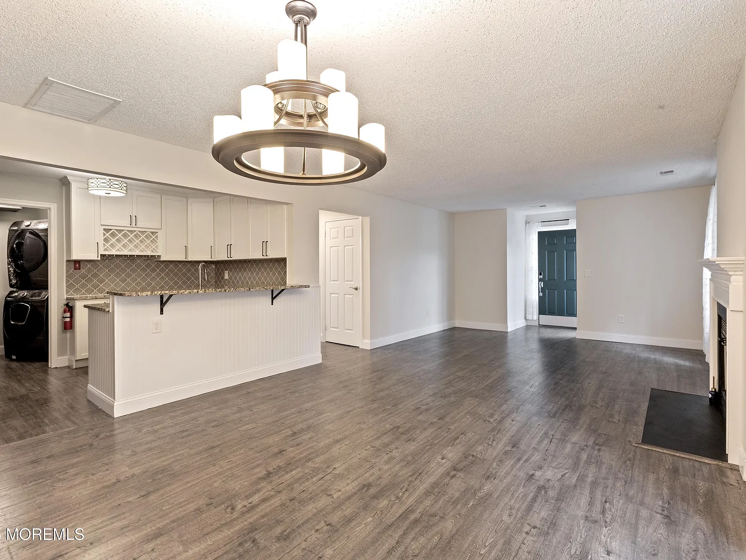 2 bed, 1156 sqft, $3,200 — Photo 3