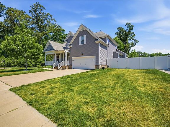 2nd image of 816 Minna Ln